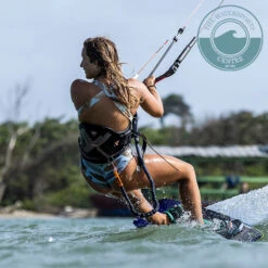 ION Womens Nova Harness 2022 18 ION Womens Nova Harness 2022 -Kitesurfing Shop Action shot of 900 Black Nova