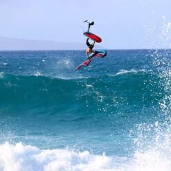 The Airush FreeWing Air V2 11 The Airush FreeWing Air V2 -Kitesurfing Shop Airush Freewing Air 2022 action freestyle