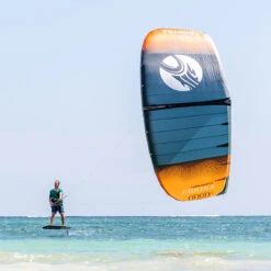 Cabrinha Contra 1S Kite 2021 -Kitesurfing Shop Cabrinha Contra 1 foiling shot