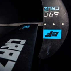 CrazyFly Cruz 690 Kitefoil Set -Kitesurfing Shop Cruz foil close up of mast and front wing