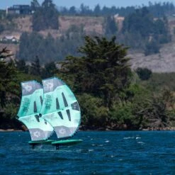 Duotone Slick SLS Foil Wing 2022 -Kitesurfing Shop DUOTONE X SLS 2x Mints riding