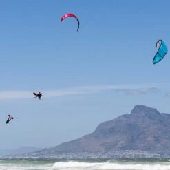 Ozone Edge V11 Kite -Kitesurfing Shop Edge V11 two man shot