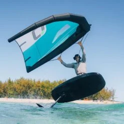 Ozone Fly V1 Foil Wing 2023 -Kitesurfing Shop Emerald Fly V1 in action