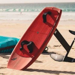 F-one Rocket Wing Carbon FoilBoard -Kitesurfing Shop F one Rocket W Carbon Foilboard 2022 on beach 2