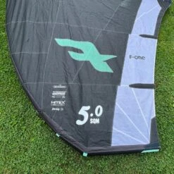 Ex Demo 2024 5.0m Onyx/Mint F-One Swing V4 -Kitesurfing Shop Fone Swing V4 OnyxMint 5.0m Close up of wing tip