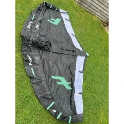 Ex Demo 2024 5.0m Onyx/Mint F-One Swing V4 -Kitesurfing Shop Fone Swing V4 OnyxMint 5.0m Laid Flat centre strut side up