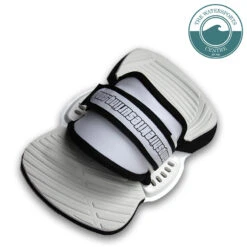 Airush Switch V11 Kiteboard 2023/24 -Kitesurfing Shop Full view of HKC Pad