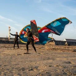 Reedin HyperModel Kite 2024 -Kitesurfing Shop HyperModel pre hyper session