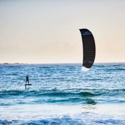 Ozone Hyperlink V2 Kite -Kitesurfing Shop Hyperlink foiling shot