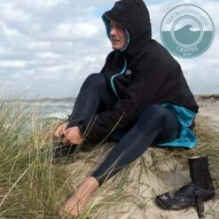 ION Storm Coat (Change Robe) LS (Long Sleeve) (Unisex) -Kitesurfing Shop ION Storm Jacket lifestyle