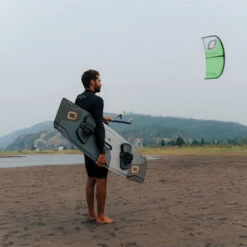 Ozone Catalyst V4 Kite -Kitesurfing Shop Ozone Catalyst V4 Action Green 1.2