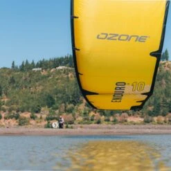 Ozone Enduro V4 Kite 9 Ozone Enduro V4 Kite -Kitesurfing Shop Ozone Enduro V4 Kite 10m yellow beach