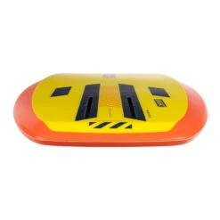 Slingshot Dwarf Craft V3 KiteFoil Board 6 Slingshot Dwarf Craft V3 KiteFoil Board -Kitesurfing Shop Slingshot DrawfCraft V3 close up tail of the board