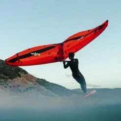 F-one STRIKE V3 CWC -Kitesurfing Shop Strike V3 CWC riding shot 2