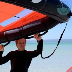 Reedin Superwing V3 13 Reedin Superwing V3 -Kitesurfing Shop Superwing V2 red action shot