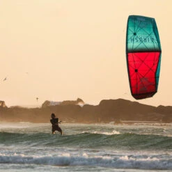 Airush Union V6 Kite -Kitesurfing Shop Union backlit 1.2